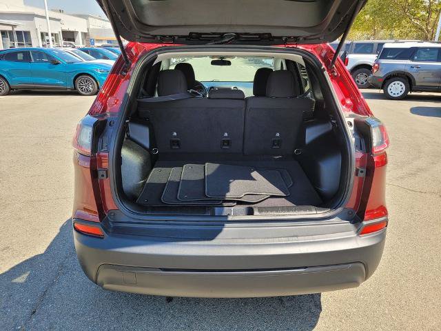 Used 2020 Jeep Cherokee Latitude FWD image 10