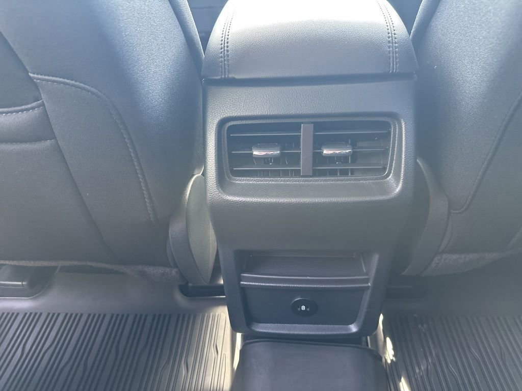 Certified 2024 Ford Edge SE w/ Black Appearance Package AWD/4WD image 12