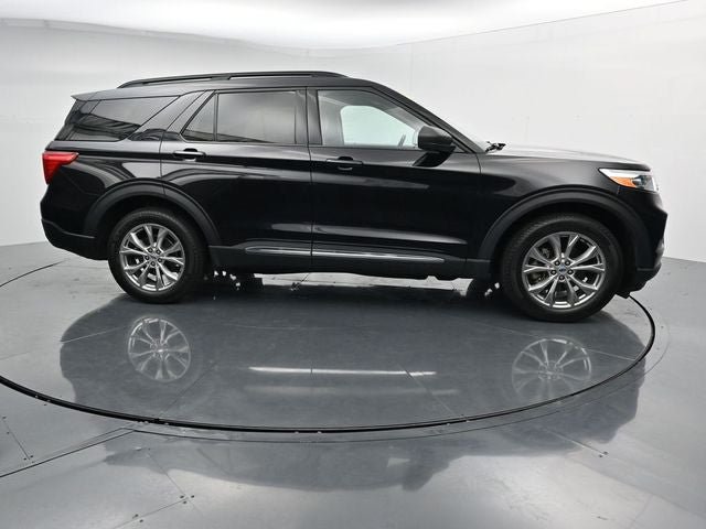 Certified 2023 Ford Explorer XLT w/ Equipment Group 202A AWD/4WD image 12