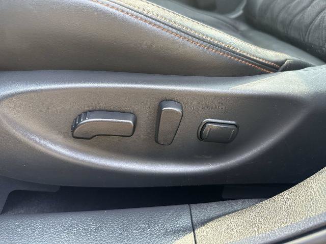 Used 2023 Nissan Maxima SR w/ Sport Mat Group FWD image 12