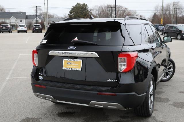 Certified 2022 Ford Explorer XLT w/ Equipment Group 202A image 4