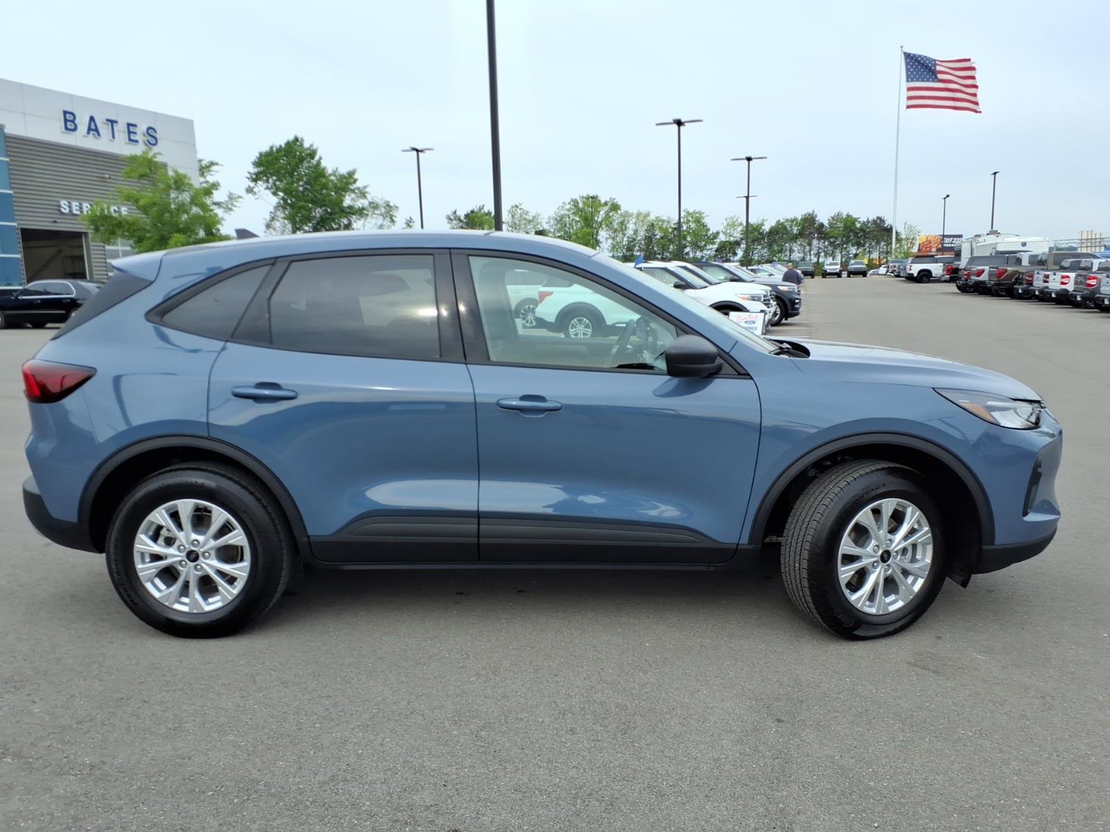 Certified 2026 Ford Escape Active w/ Cold Weather Package AWD/4WD image 2