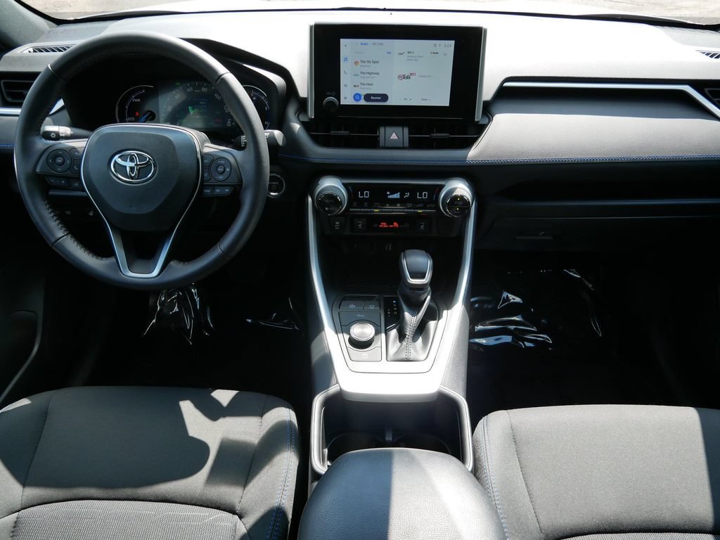 Used 2024 Toyota RAV4 SE w/ Convenience Package AWD/4WD image 13