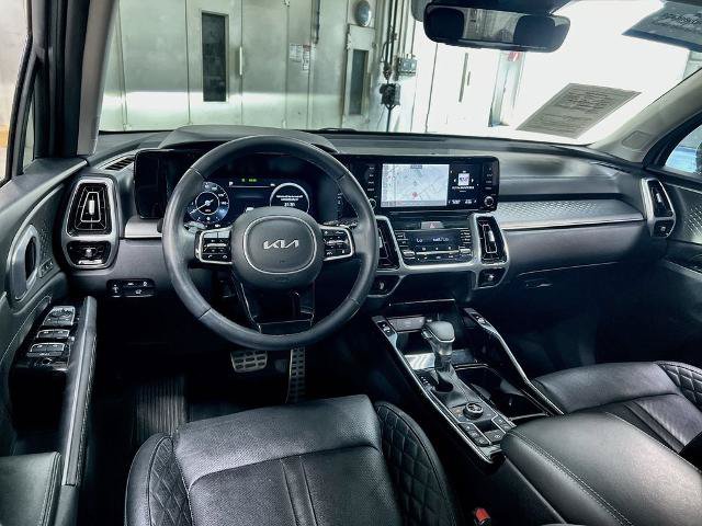 Used 2023 Kia Sorento SX AWD/4WD image 19