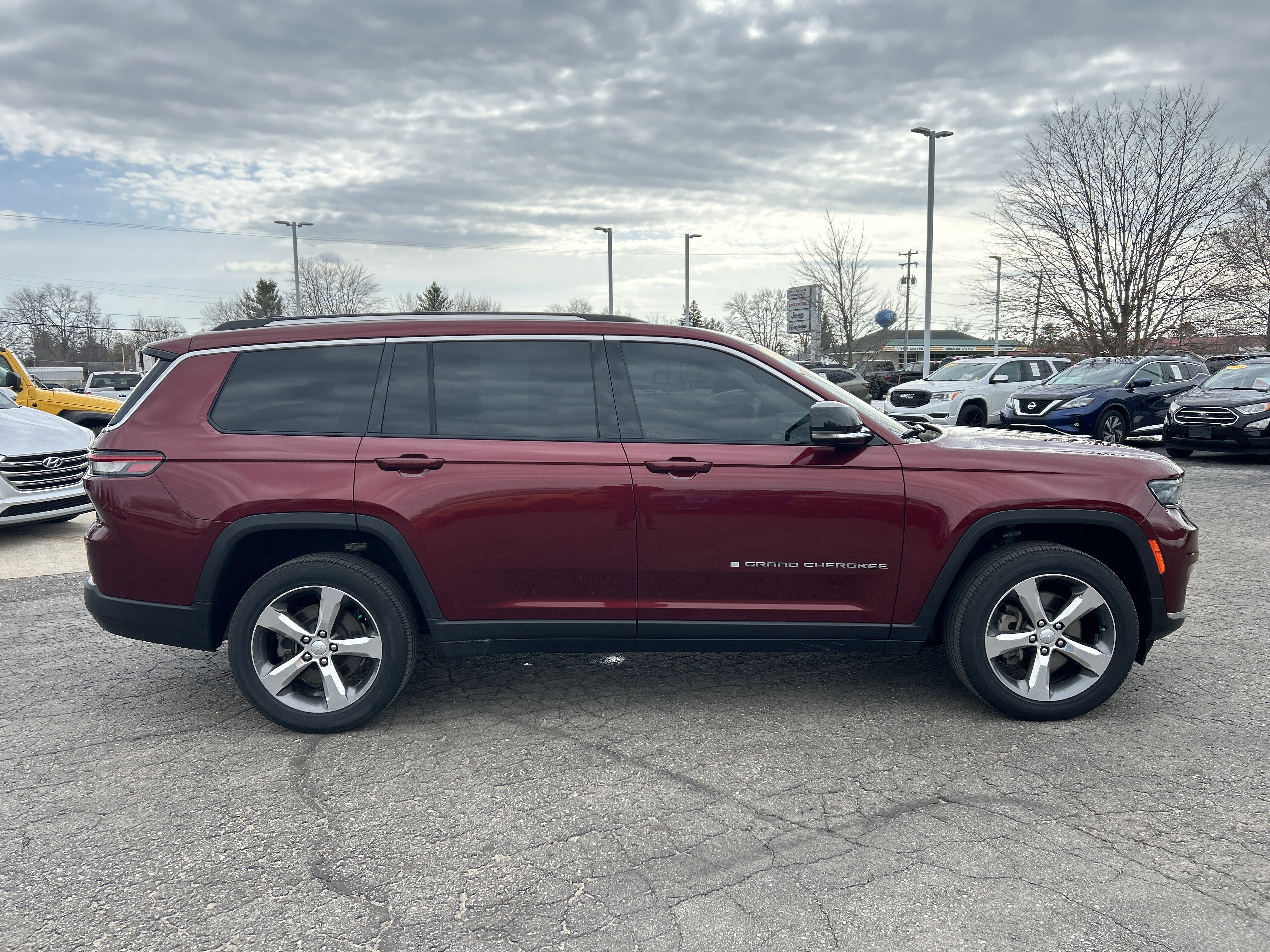Used 2021 Jeep Grand Cherokee L Limited image 2