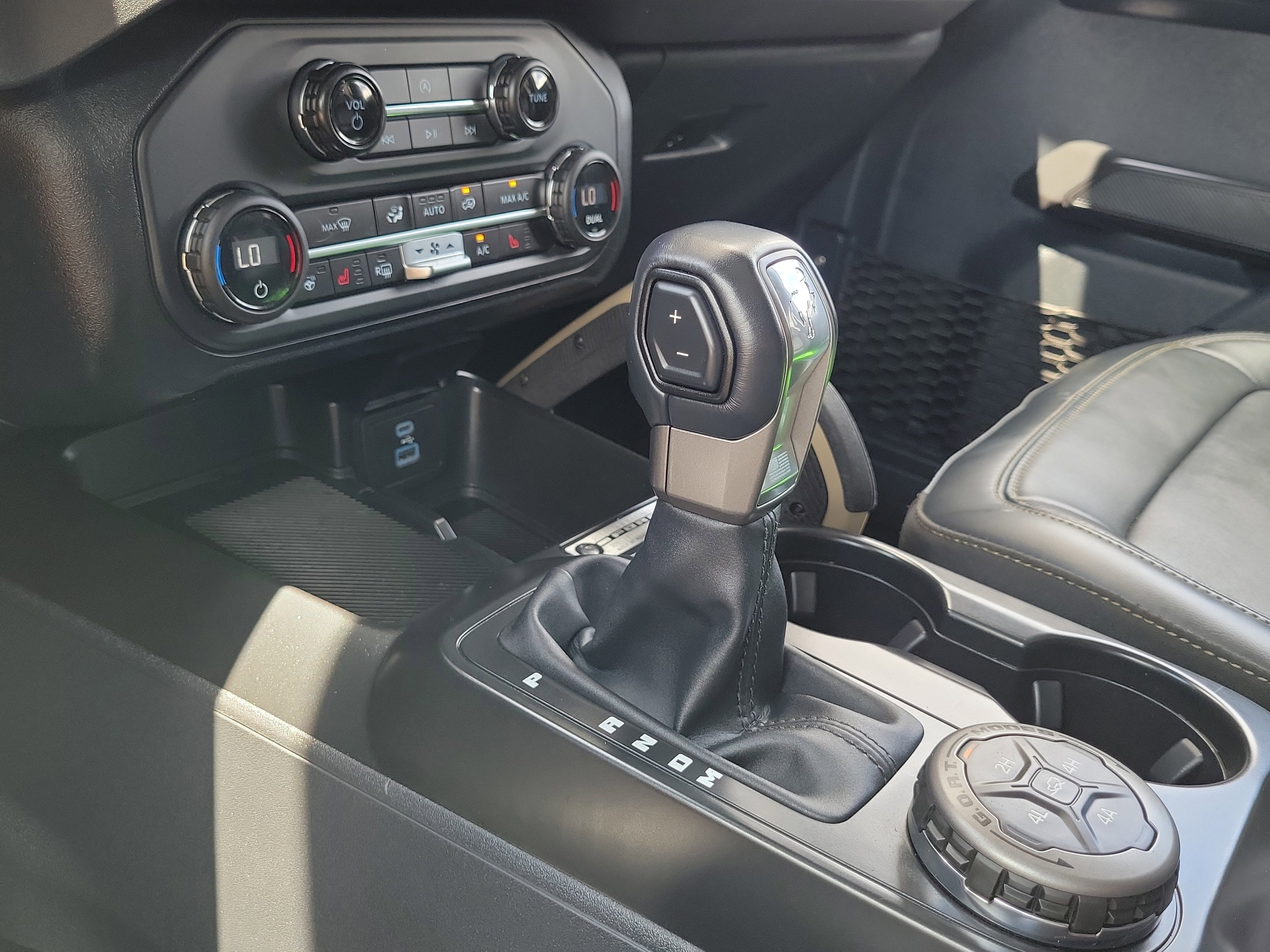 Certified 2025 Ford Bronco Badlands AWD/4WD image 27