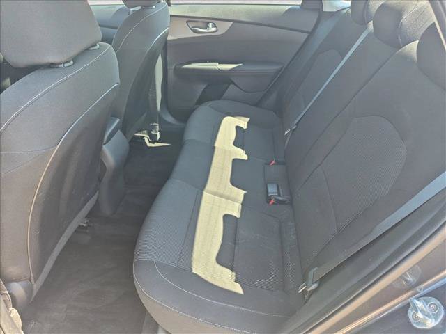 Used 2020 Kia Forte LXS FWD image 17