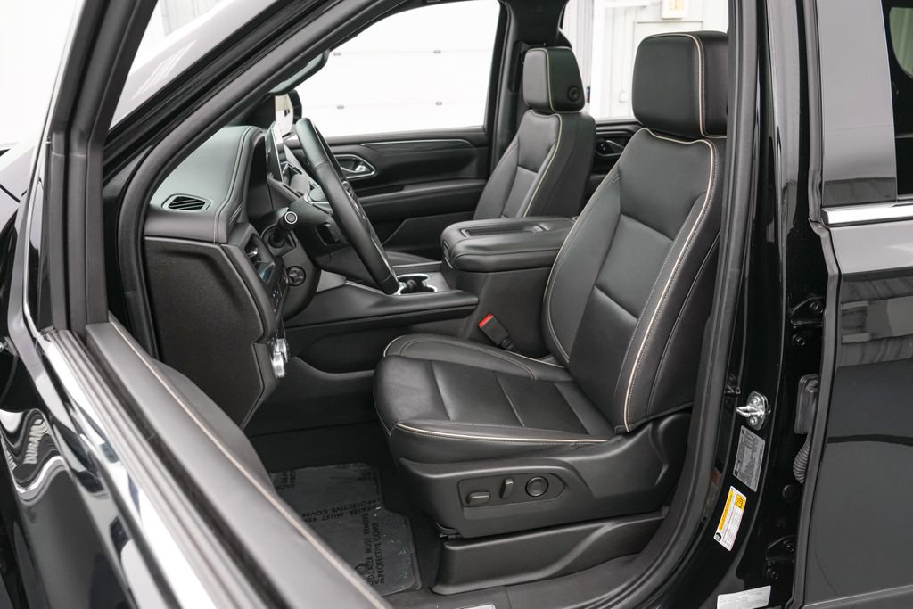Used 2023 GMC Yukon XL SLT w/ SLT Luxury Package AWD/4WD image 11