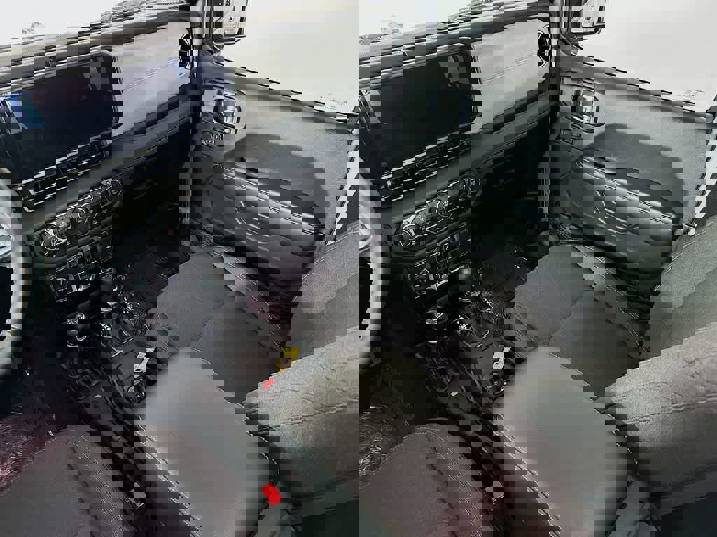 Used 2024 Jeep Wrangler Sahara image 14