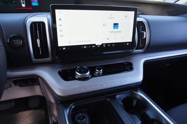 Certified 2025 Ford Expedition Max Active RWD image 25