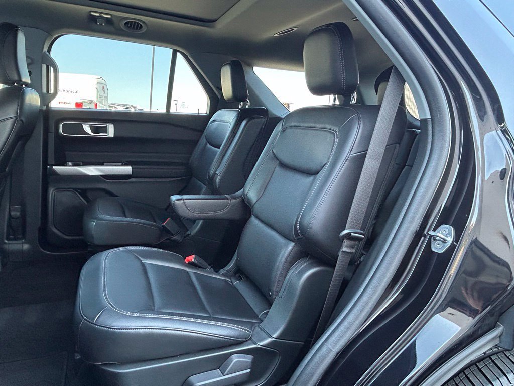 Certified 2023 Ford Explorer XLT w/ Equipment Group 202A AWD/4WD image 27
