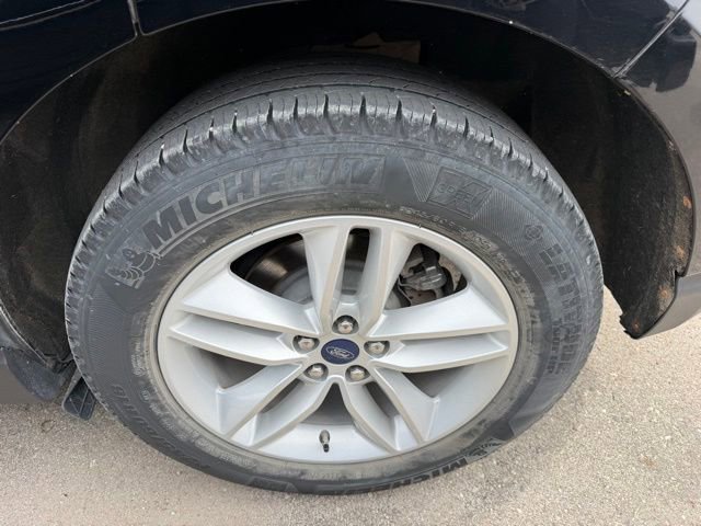 Certified 2018 Ford Edge SEL w/ Equipment Group 201A AWD/4WD image 12