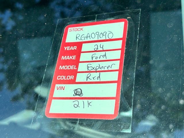 Certified 2024 Ford Explorer XLT w/ Equipment Group 202A RWD image 5