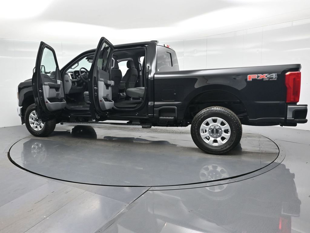 Certified 2024 Ford F250 XLT w/ FX4 Off-Road Package image 37