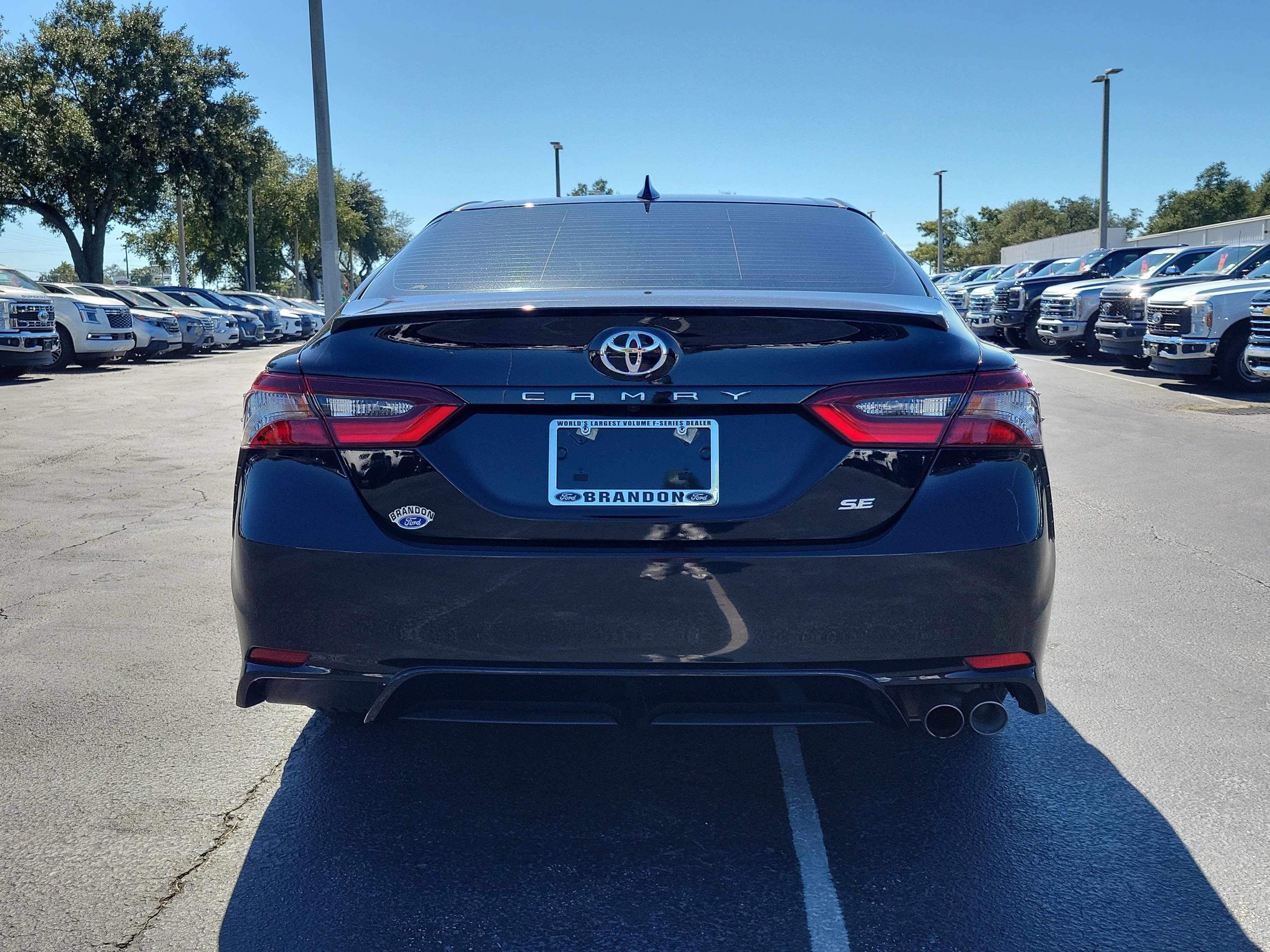 Used 2023 Toyota Camry SE FWD image 8