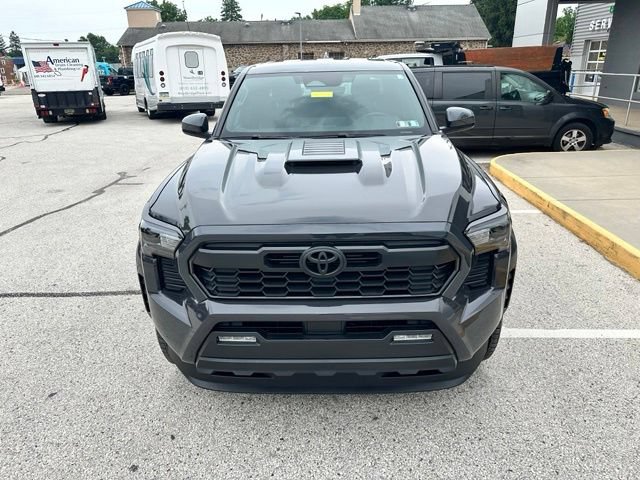 Used 2024 Toyota Tacoma TRD Sport AWD/4WD image 2
