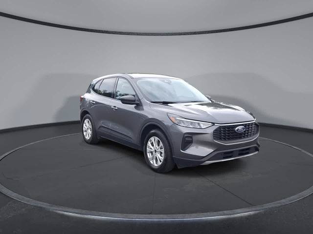 Certified 2025 Ford Escape Active FWD image 2