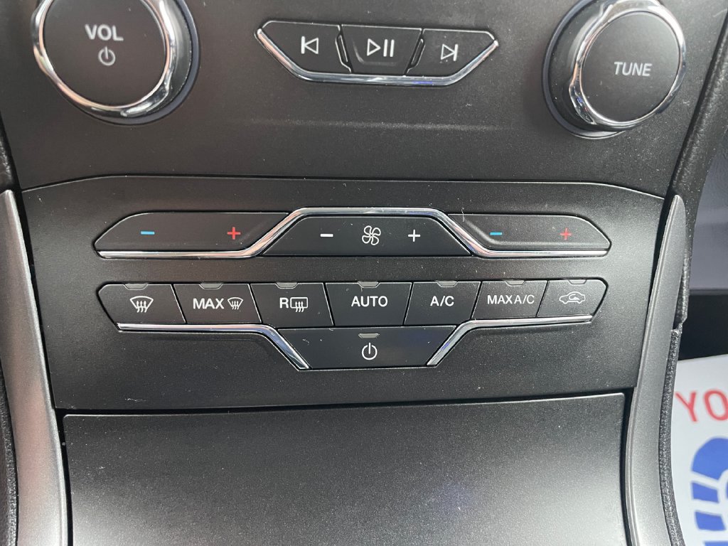 Certified 2020 Ford Edge SE AWD/4WD image 27