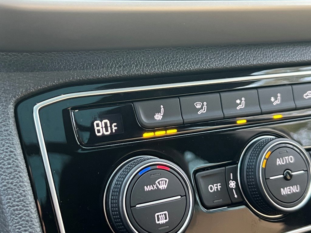 Used 2023 Volkswagen Atlas Cross Sport SEL image 30