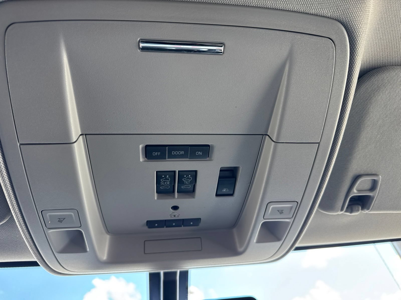 Used 2018 GMC Sierra 2500 SLT AWD/4WD image 38