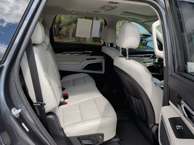 Used 2020 Kia Telluride EX w/ Towing Package FWD image 18