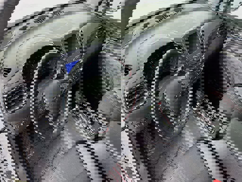 Used 2024 Chevrolet Equinox RS image 2