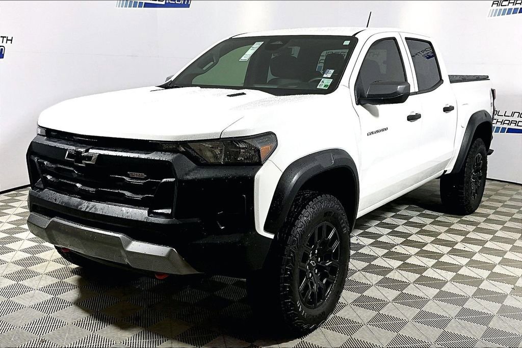 Used 2025 Chevrolet Colorado Trail Boss image 1