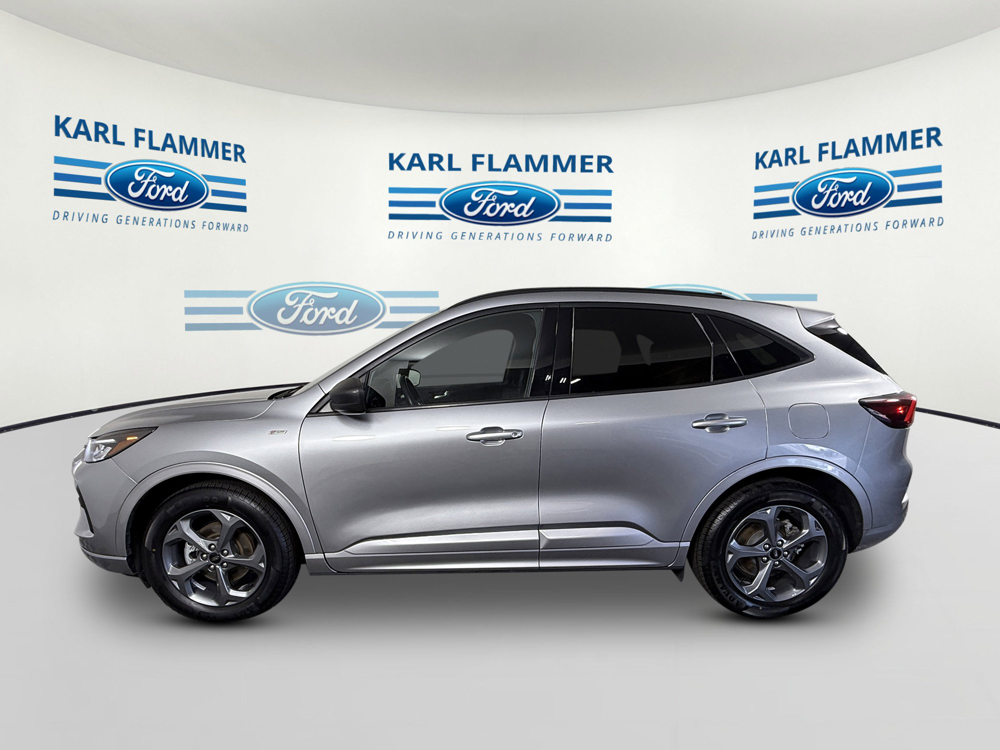 Certified 2024 Ford Escape ST-Line FWD image 5