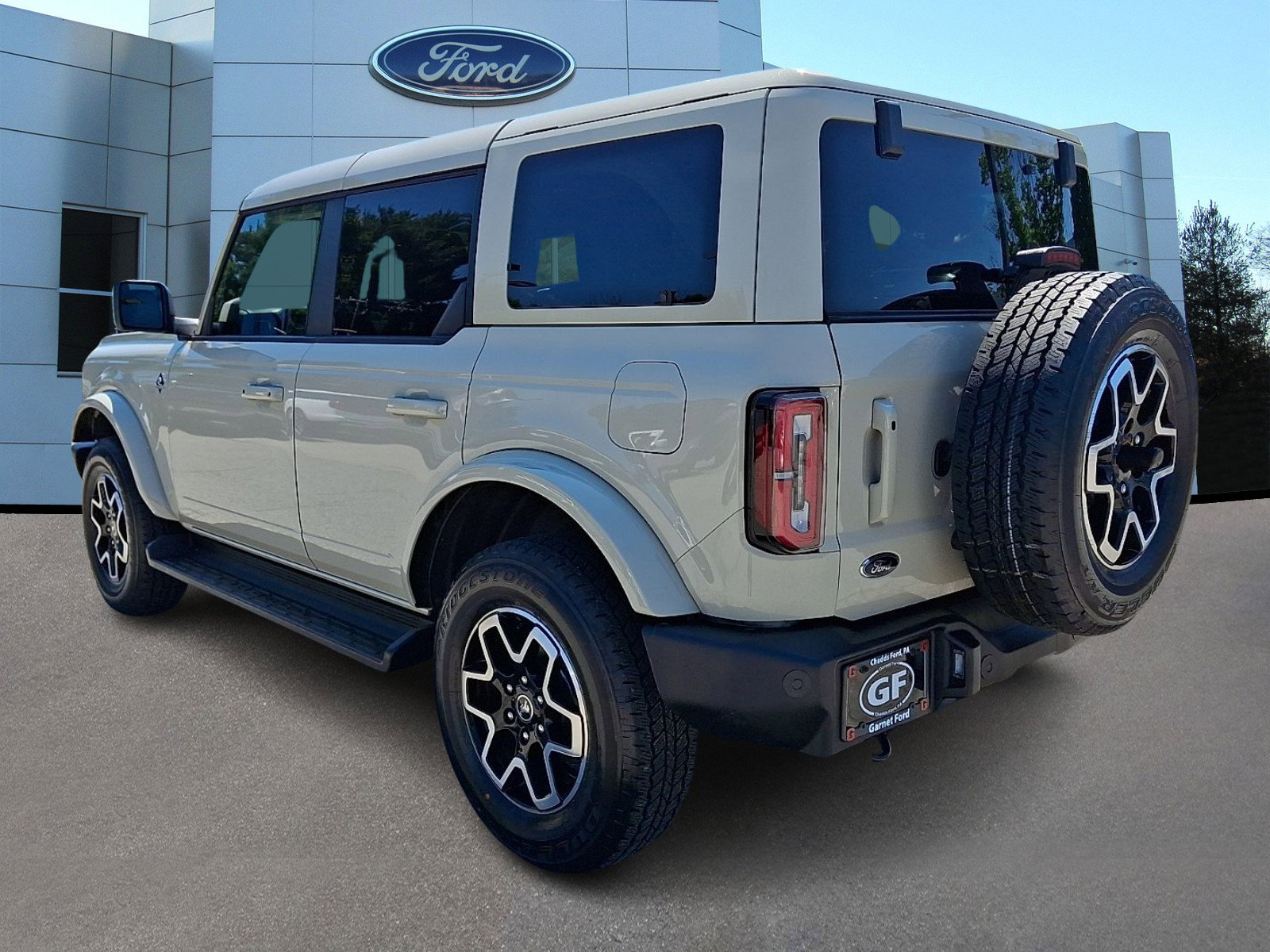 Certified 2025 Ford Bronco Outer Banks AWD/4WD image 5
