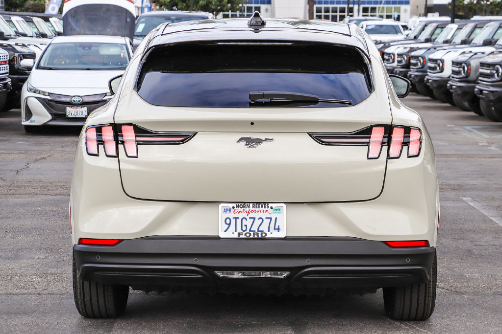 Certified 2025 Ford Mustang Mach-E Premium AWD/4WD image 9