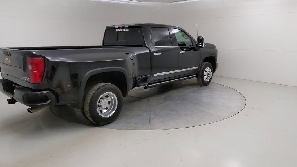 Used 2024 Chevrolet Silverado 3500 High Country w/ High Country Premium Package image 14