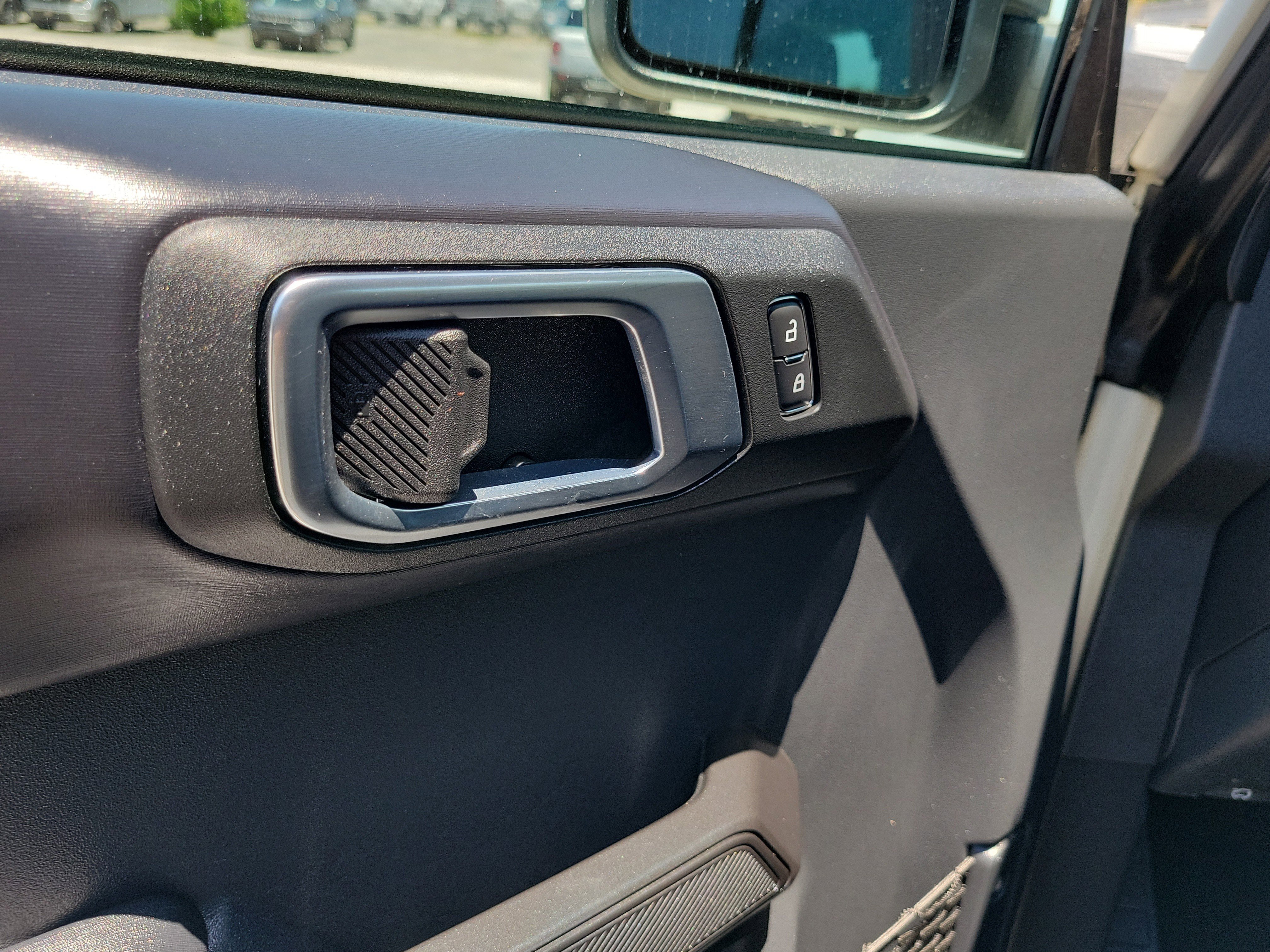 Certified 2025 Ford Bronco Outer Banks AWD/4WD image 16