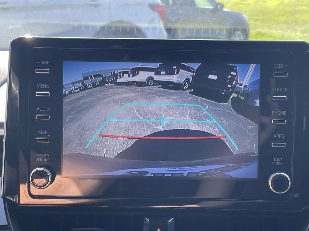 Used 2020 Toyota Corolla LE FWD image 19