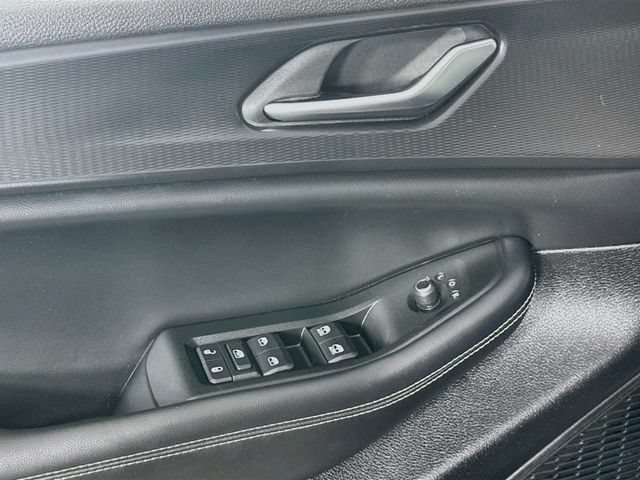 Used 2024 Jeep Grand Cherokee L Laredo AWD/4WD image 25