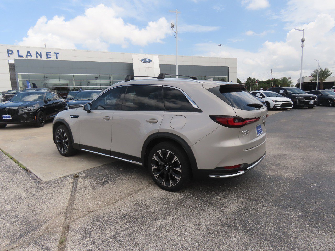 Used 2024 MAZDA CX-90 Plug-In Hybrid w/ Premium Pkg AWD/4WD image 17