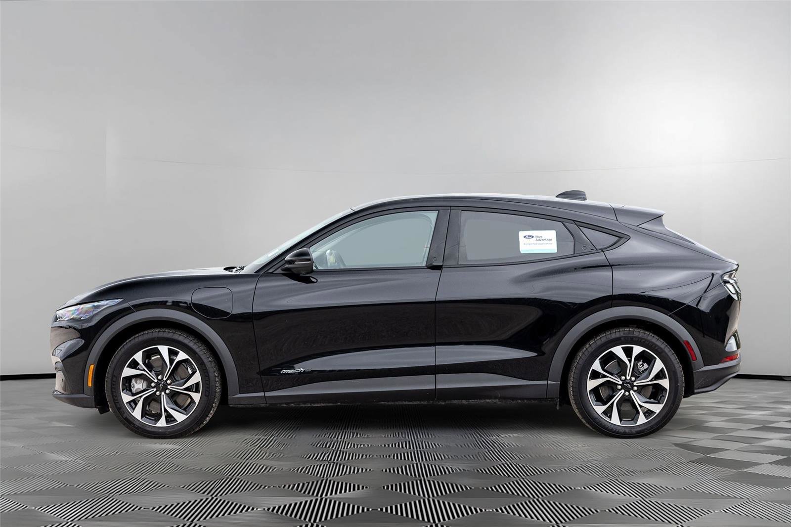 Certified 2025 Ford Mustang Mach-E Select RWD image 10