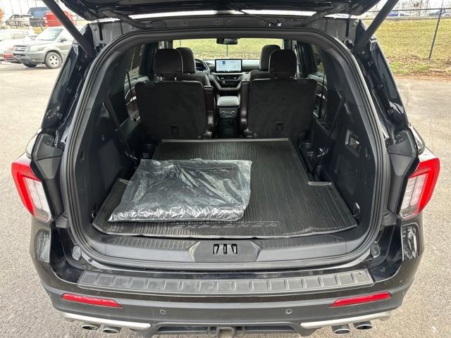 Certified 2025 Ford Explorer Platinum w/ Ultimate Package image 34