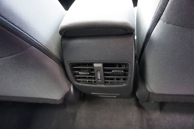 Used 2022 Toyota Corolla Cross LE w/ Moonroof Package FWD image 12
