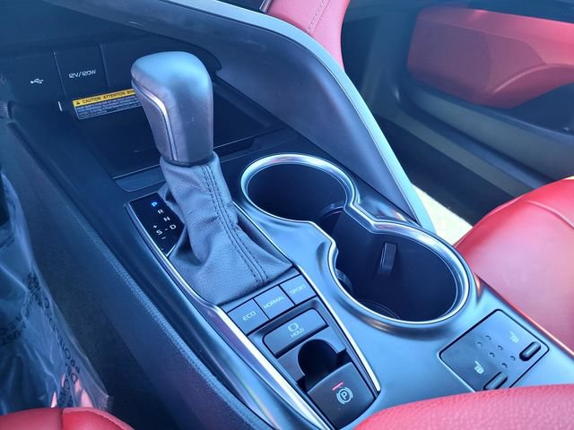 Used 2020 Toyota Camry XSE FWD image 19