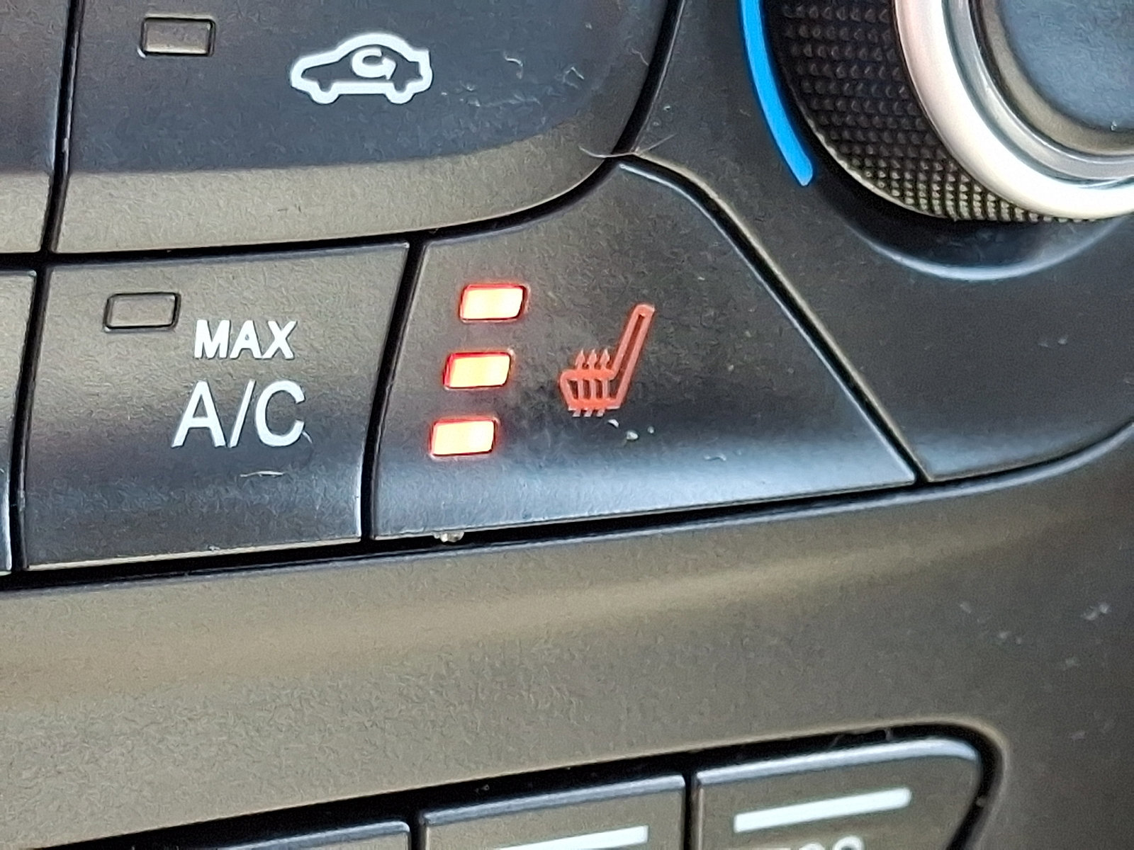 Certified 2019 Ford Escape Titanium AWD/4WD image 24