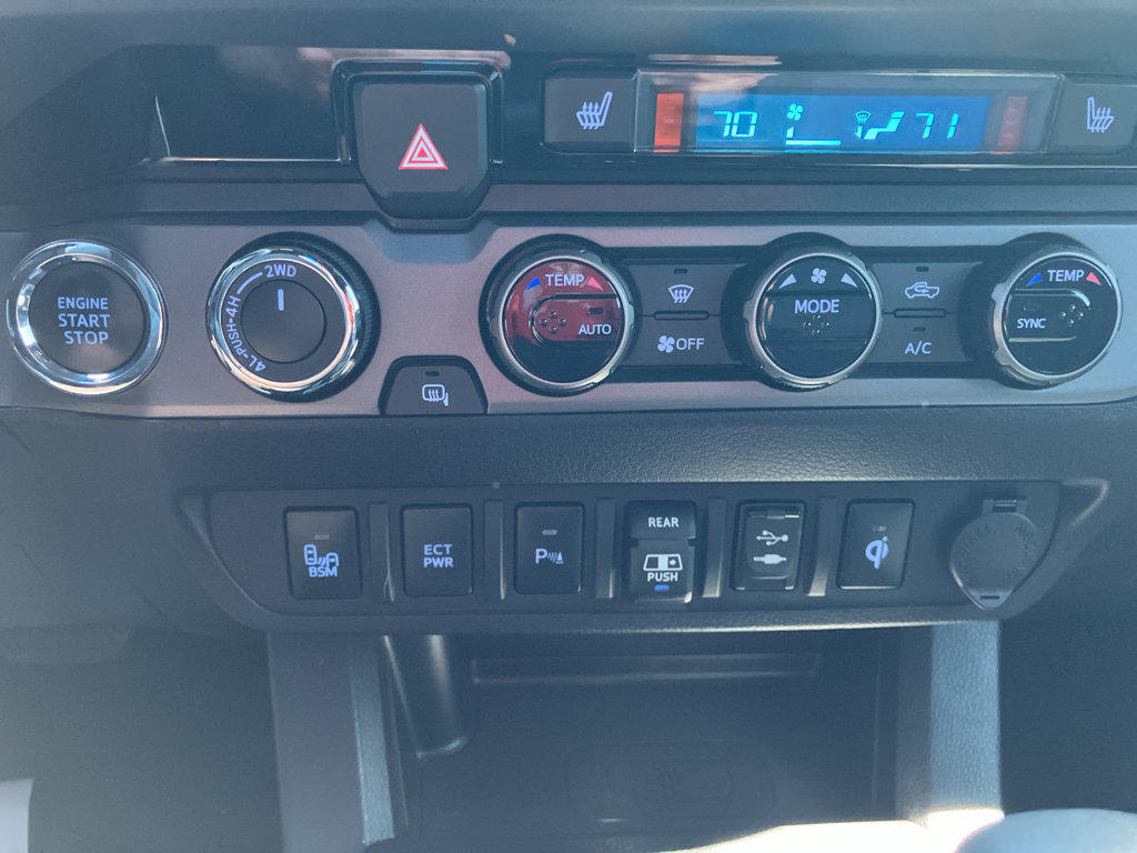 Used 2018 Toyota Tacoma TRD Sport image 22