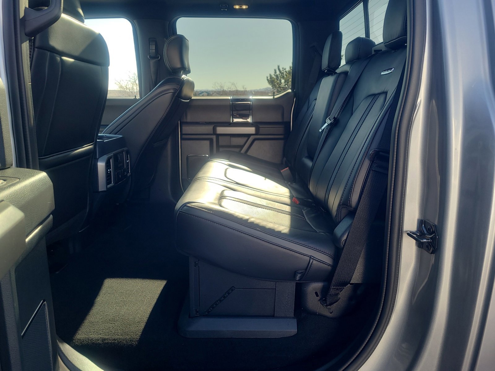 Certified 2022 Ford F350 Platinum image 17