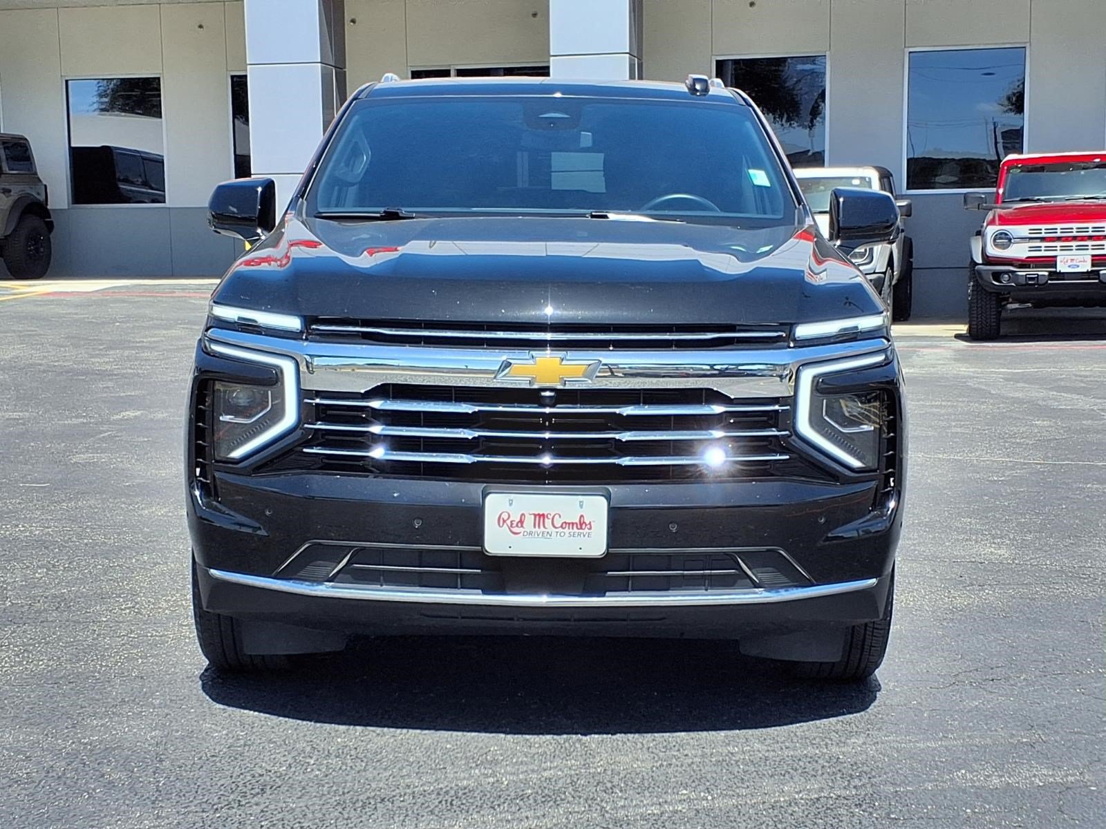 Used 2025 Chevrolet Tahoe LT AWD/4WD image 2