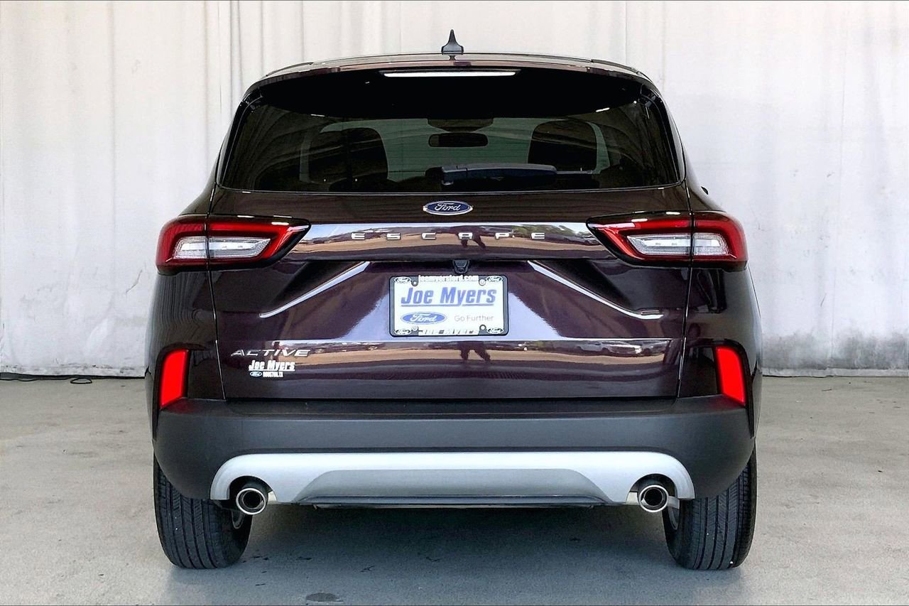 Certified 2023 Ford Escape Active FWD image 3