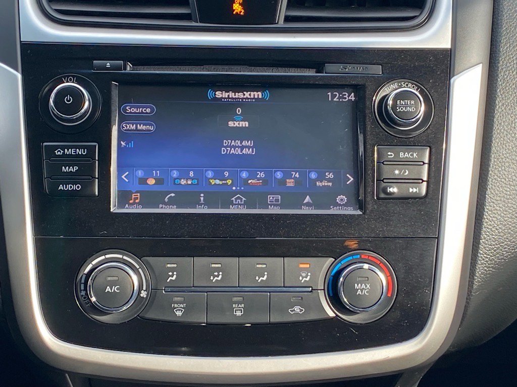 Used 2018 Nissan Altima 2.5 SR w/ SR Midnight Edition image 11