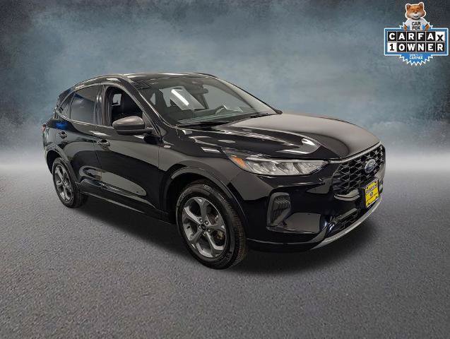 Certified 2023 Ford Escape ST-Line w/ Tech Pack #1 AWD/4WD image 3