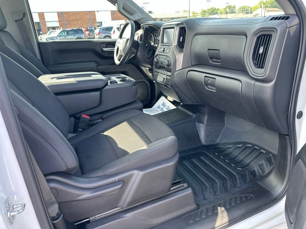 Used 2025 Chevrolet Silverado 1500 W/T RWD image 10