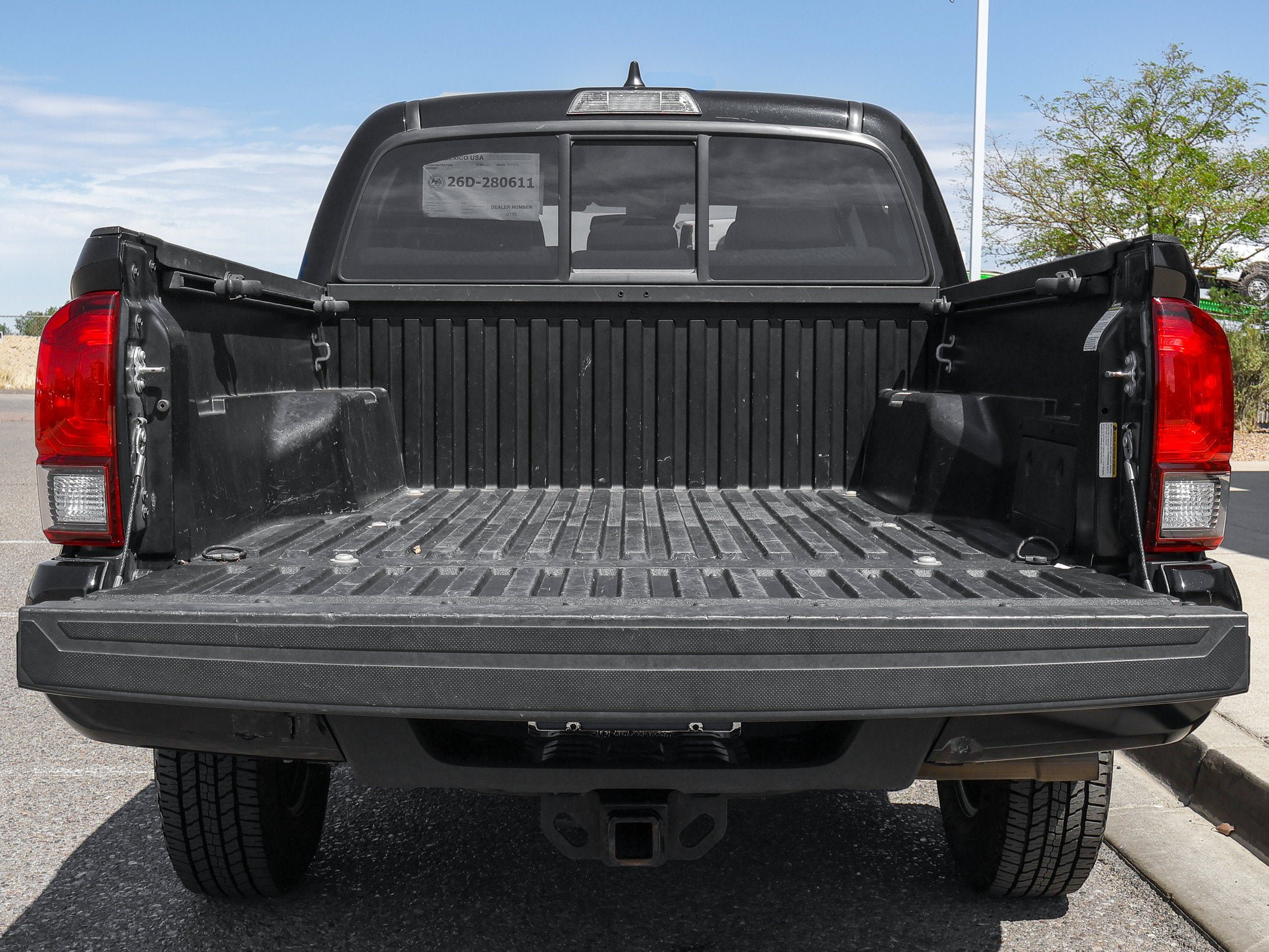 Used 2021 Toyota Tacoma SR AWD/4WD image 19