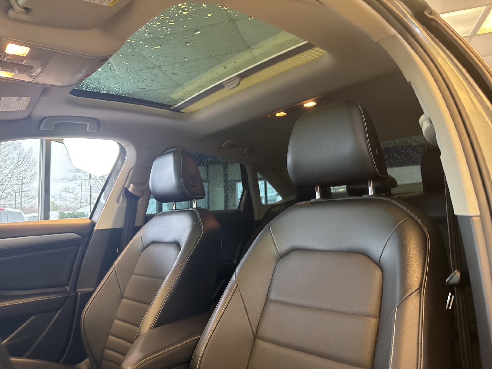 Used 2022 Volkswagen Jetta SE w/ Panoramic Sunroof Package image 10