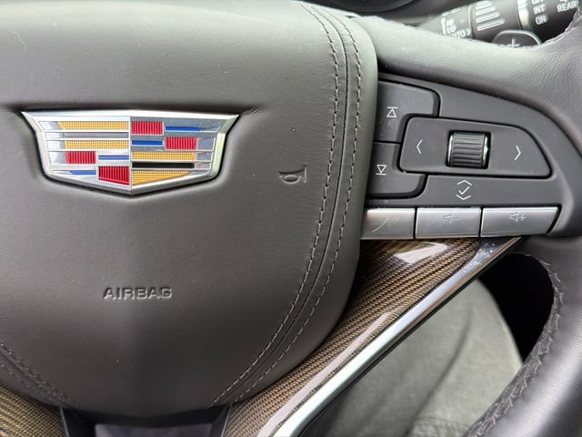 Used 2024 Cadillac XT6 Premium Luxury w/ Platinum Package FWD image 33